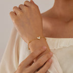 Bracciale Cuore in Titanio e Madreperla – Stile Elegante