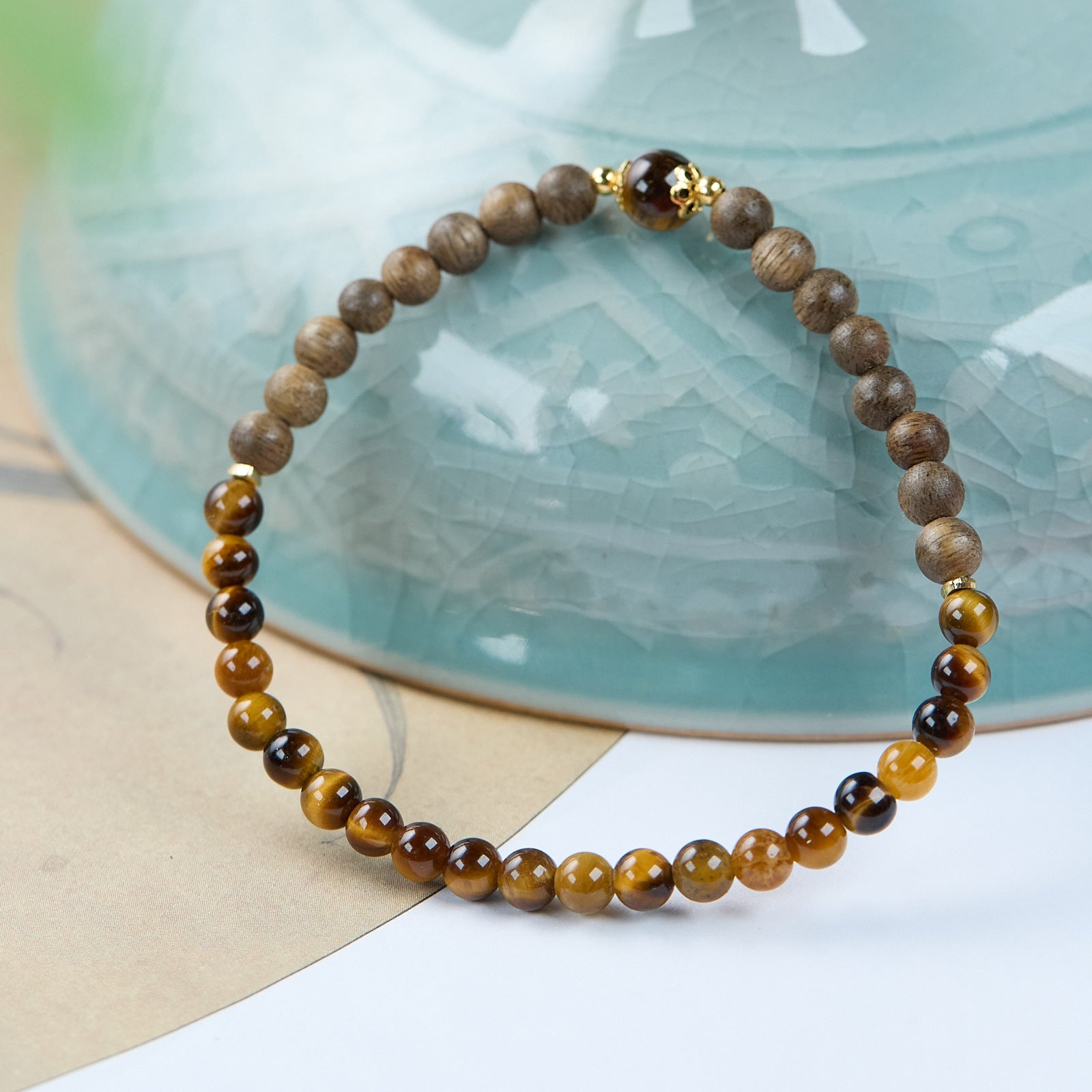 Bracciale Occhio di Tigre e Legno d’Incenso – Eleganza Raffinata