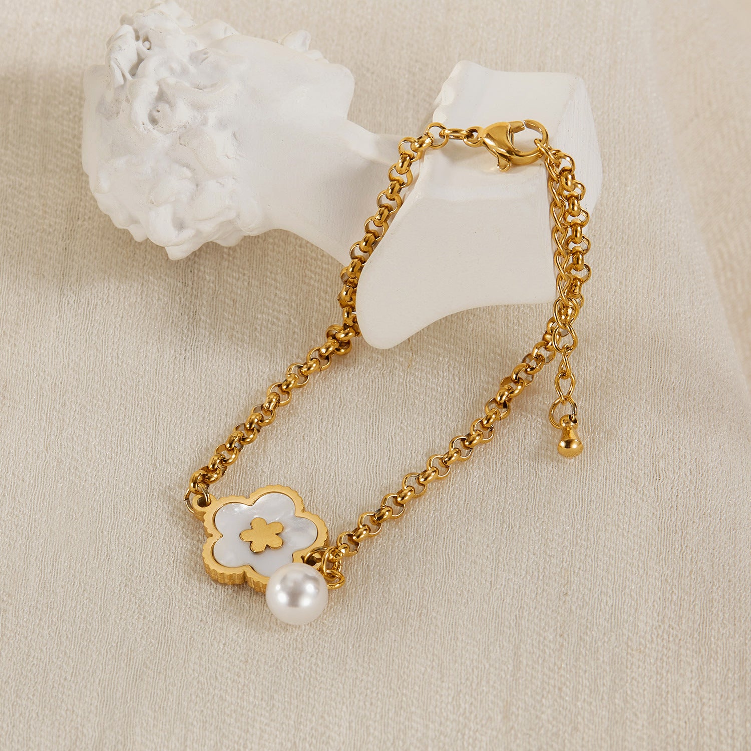 Bracciale in Acciaio e Madreperla – Fiore Elegante